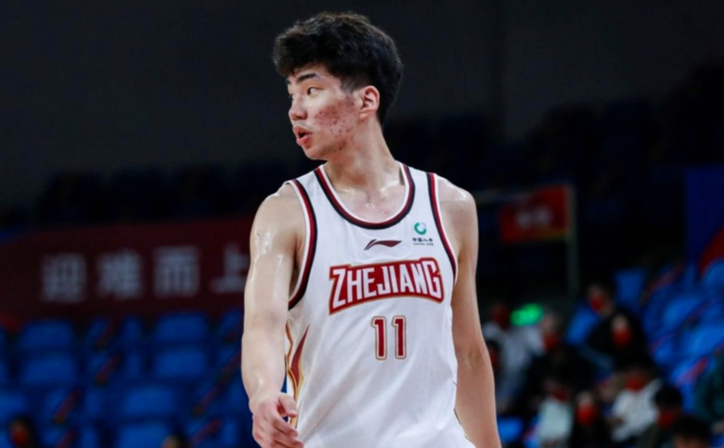 华体会包含转折点！山东男篮更衣室发声，欧联赛后攻防权衡，悬念犹存，赛季目标并未改变的词条