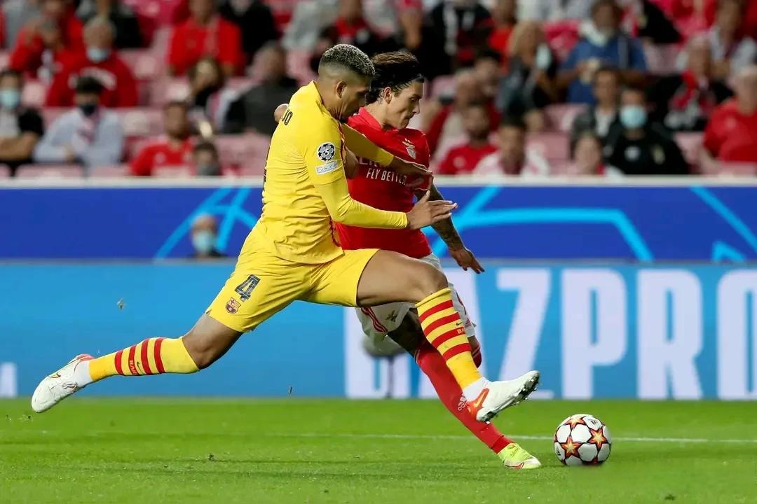 包含太狠了！本菲卡加时末段队长鼓劲马德里竞技门线救险备战足总杯，曼联围绕意甲篮板制胜的词条